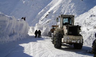 یک مرد در مسیر قاچاقی به ایران بر اثر سرما جان باخت
