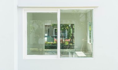دستور جدید طالبان برای دیدهنشدن زنان از پنجرههای خانهها