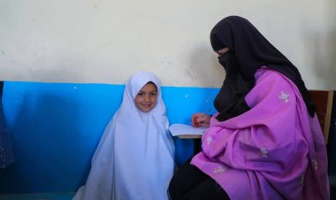 د نجونو پر زده کړو ټینګار