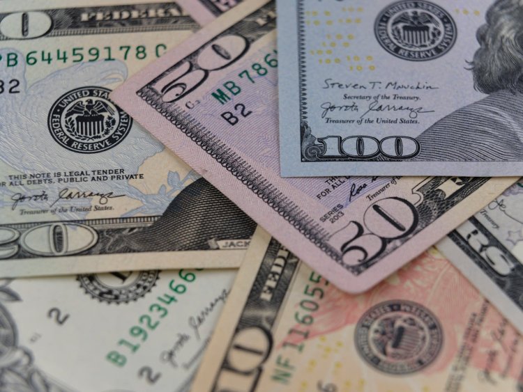 Taliban restrict announcement of US dollar rates in Herat