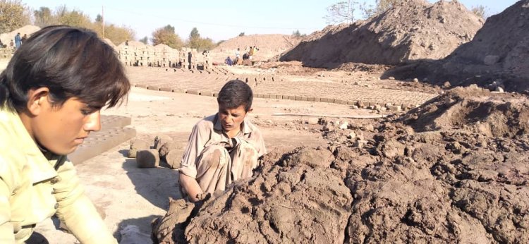 Brick-makers at Deh Sabz, Kabul: Children Trapped in Poverty and an Uncertain Future