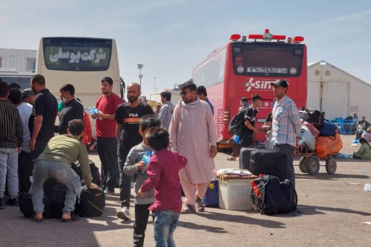 گذرگاه مرزی اسلامقلعه؛ ایستگاه موقت مهاجران اخراجشده