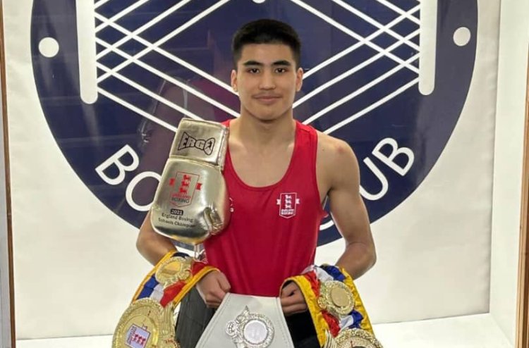 Afghan Boxer Named Britain's Youth Boxer of the Year