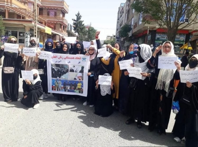 Taliban Arrest Six Women in Herat for “Improper Hijab”