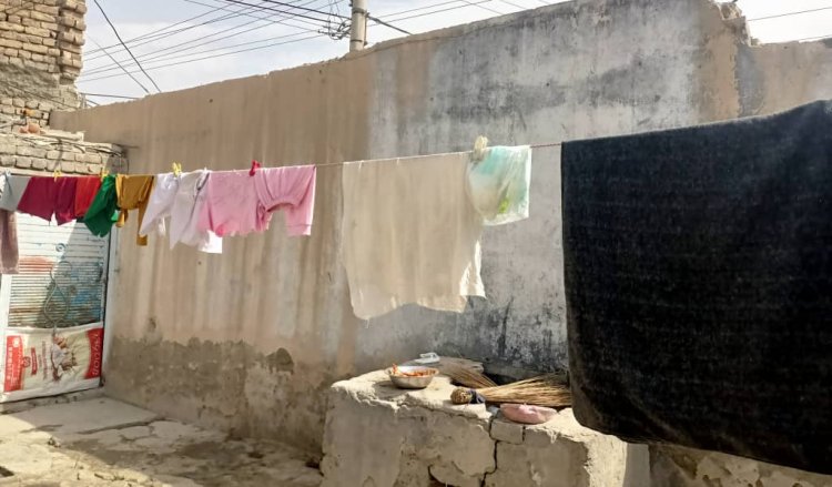 Former Teacher: “I Survive by Washing People’s Clothes”