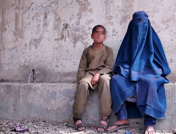 Women on Afghanistan’s Streets: Struggling for Survival Under Poverty and Exclusion