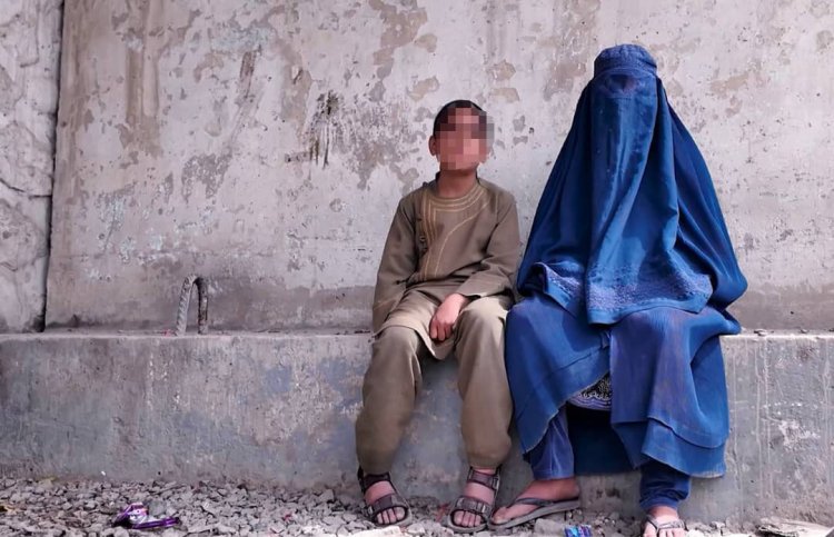 Women on Afghanistan’s Streets: Struggling for Survival Under Poverty and Exclusion