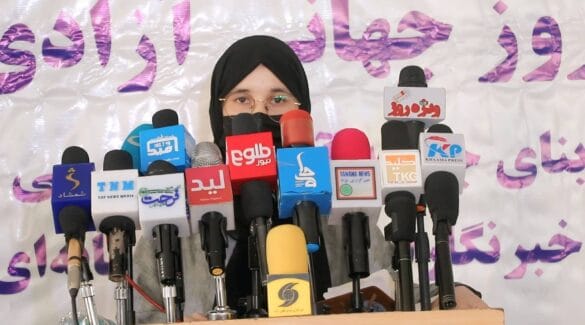 The Institutionalization of Gender Inequality (7)